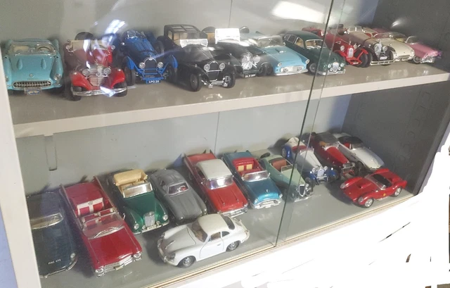 Superbe Lot De Voitures Miniatures Anciennes – Pour Collection Ou Pièces Détachées