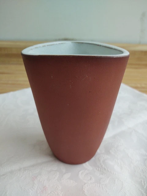 Vtg. Jaap Ravelli ceramic vase; white/brown. MCM signed and numbered.