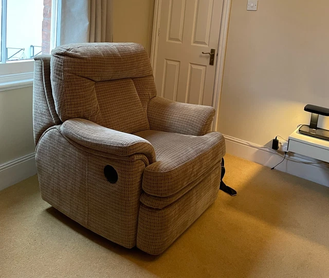 GOLD PARKER KNOLL Seattle Electric Power Recliner Armchair RRP £2360 £