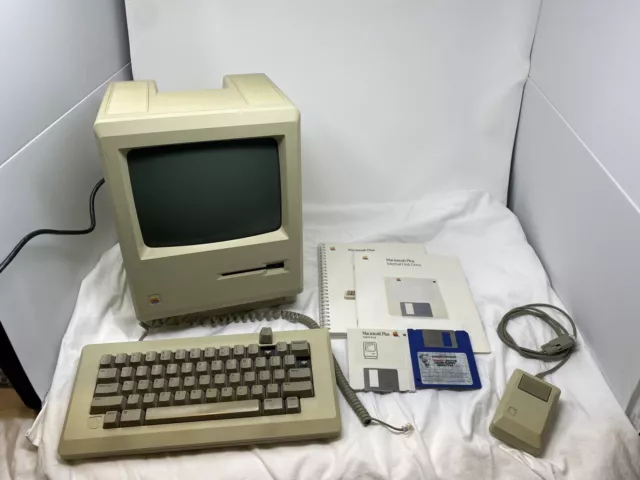 Vintage Apple Macintosh Plus 1MB M0001A Computer w/KB, Mouse, Manuals, Some Disk