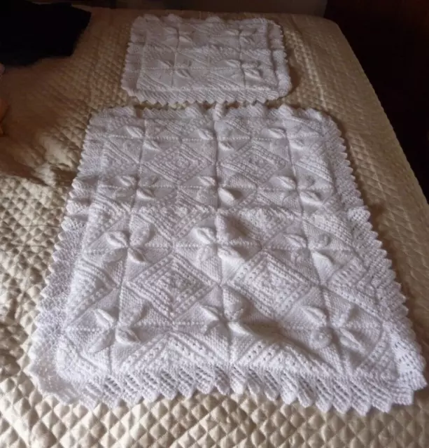 Babies pram blanket and matching pillow case.