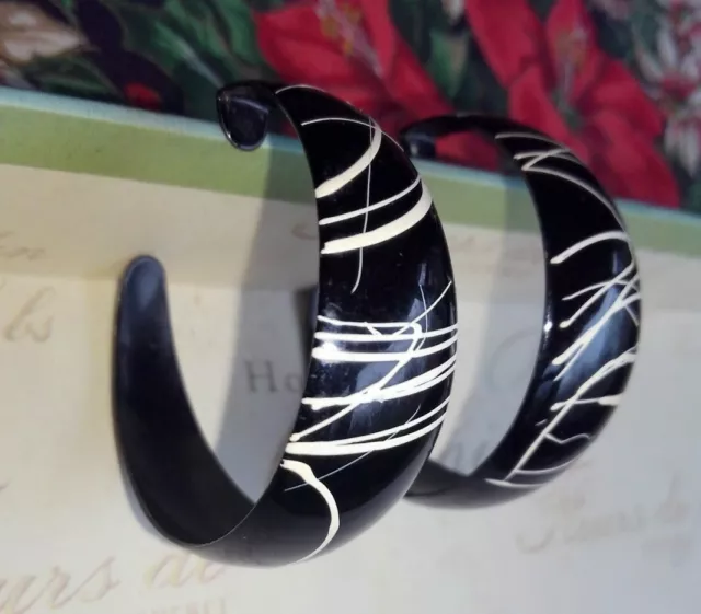 White Streaked Black Enamel Large Hoop Post Earrings 1  3/4" Round Vintage Retro