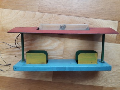 HORNBY « O » : Gare en tôle lithographiée avec 2 rampes d'ac