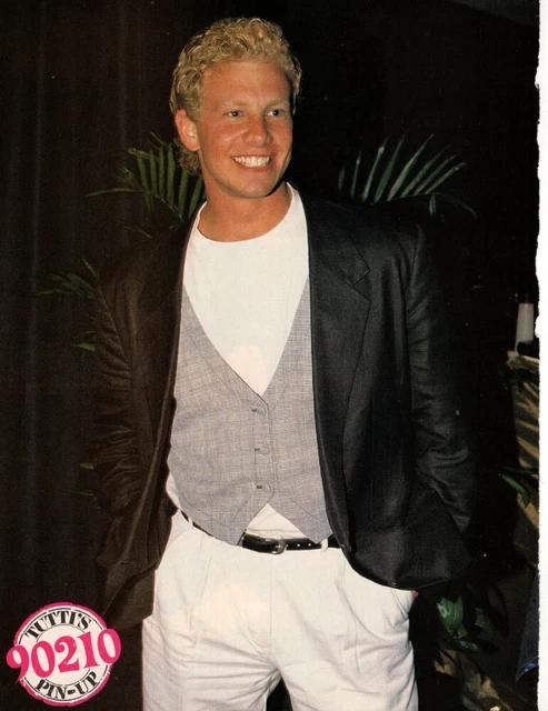 Ian Ziering Tutti magazine pinup Jason Priestley barefoot picture Brandon Walsh