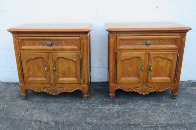 Hickory French Carved Nightstands Side End Bedside Tables a Pair 3974