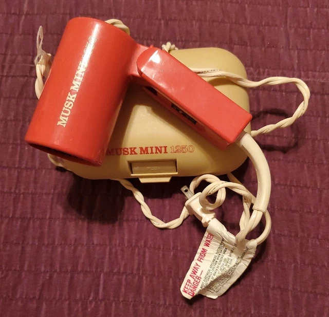 Vintage CONAIR MINI MUSK TRAVEL HAIRDRYER  1250 WATTS w/case 1980's  MINT! Works
