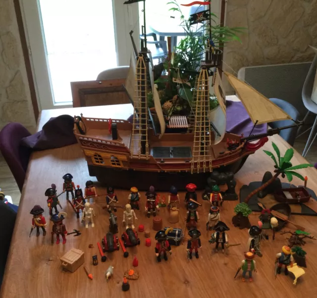 Playmobil - Figurines bateau de pirates