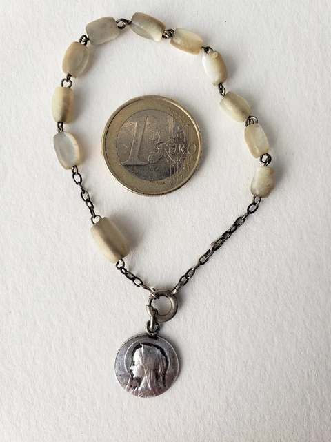 Ancien bracelet rosaire en argent et nacre