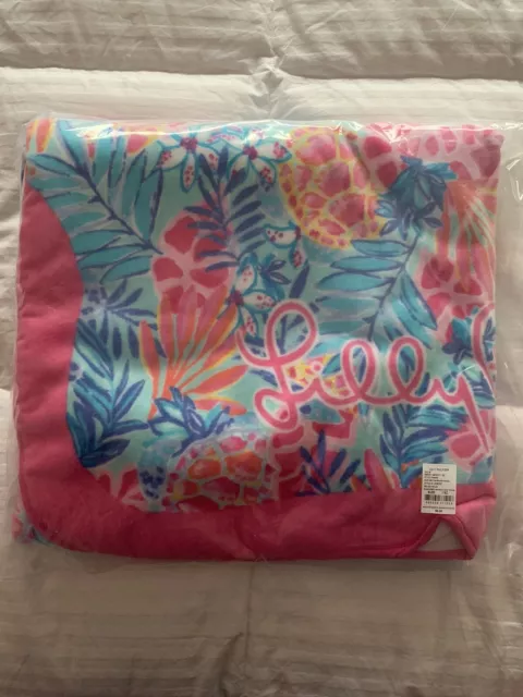 New Lilly Pulitzer GWP Critter Beach Towel Rainforest Retreat Seashell Shape
