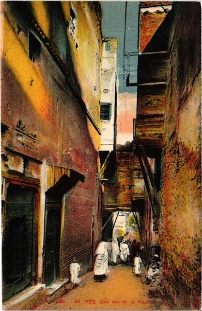 CPA AK MAROC FES - Une rue de la MEDINA (93300)