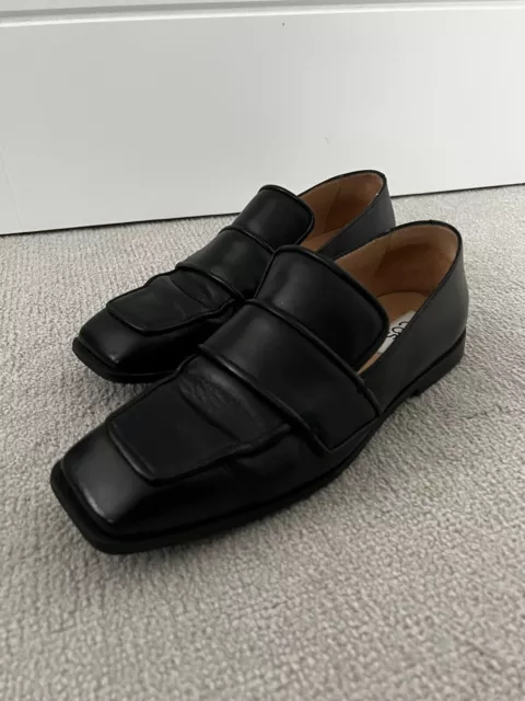 Cos flat deals shoes