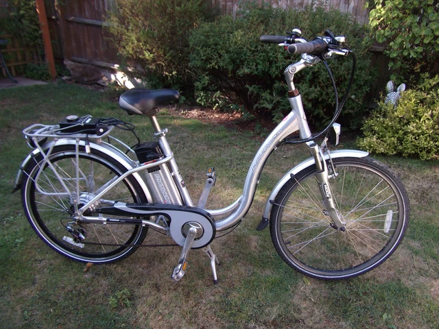 PYTHON METRO 36V Electric bike 26 x 18 All New Electrics, Pedal Assist ...