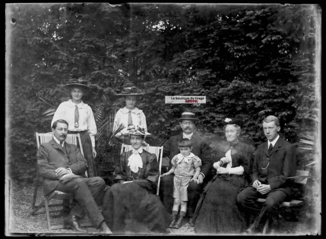 Antique photo glass plate negative black & white 13x18 cm family France garden