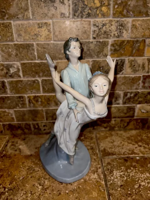 LLADRO DANCING ON A CLOUD BALLET COUPLE Mint Cond No Box