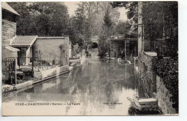 FERE CHAMPENOISE - Marne - CPA 51 - La Vaure - Lavoirs