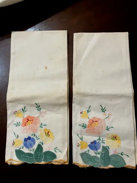 https://www.picclickimg.com/GYEAAOSw4ytljw2K/Vintage-Linen-TeaTowels-Hand-Stitched-Embroidered-Applique-Floral.webp
