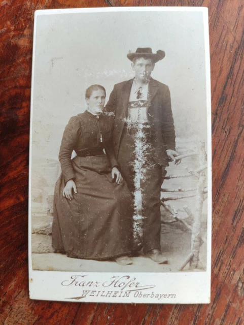 antik Foto CdV Karte Paar in Tracht  um 1900 Weilheim Photographie Franz Hofer