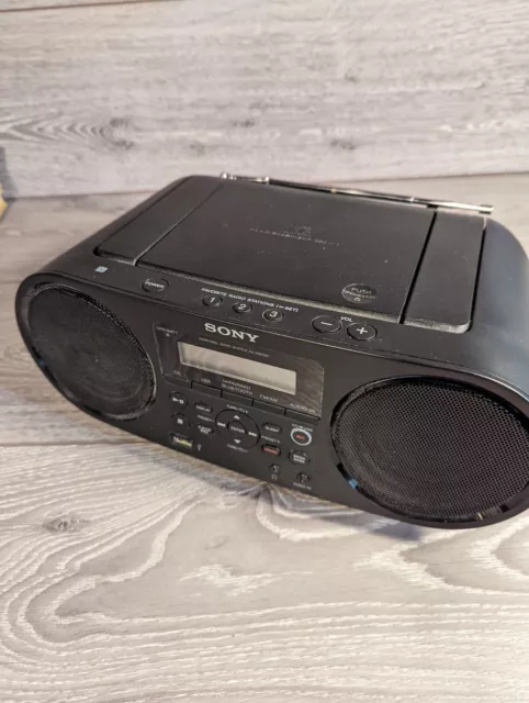 Sony ZS-RS60BT Boombox Bluetooth CD Player USB AM/FM Radio Black TESTED WORKS!