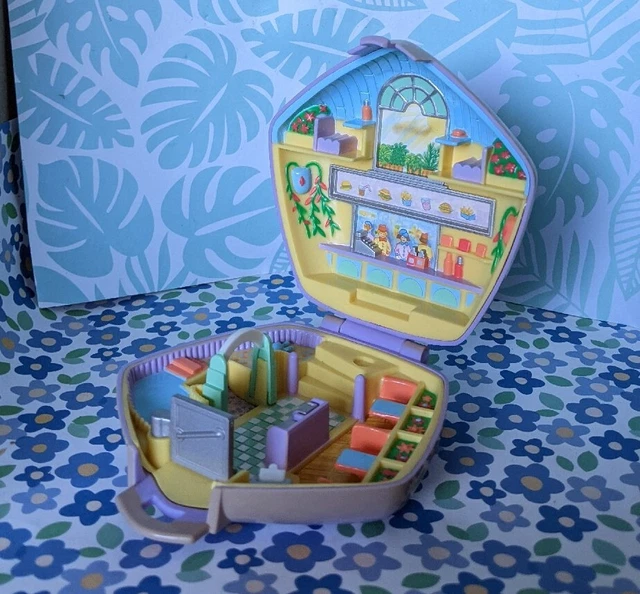 VINTAGE POLLY POCKET Fast Food Restaurant Diner Compact Only