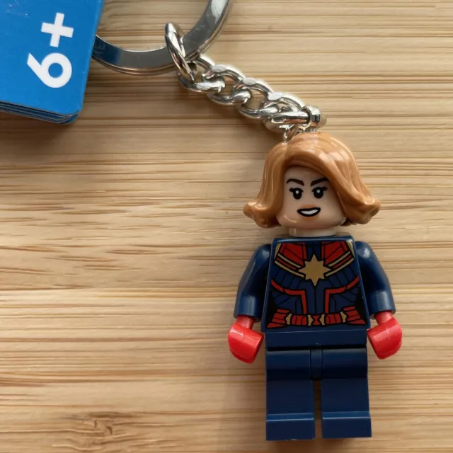 LEGO 854064 - Captain Marvel Key Chain / Portachiavi - LEGO Minifigure EUR  11,00 - PicClick IT