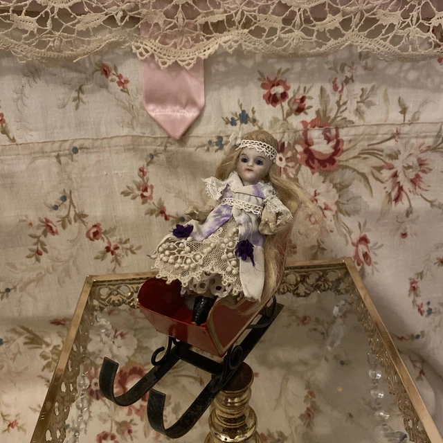 POUPÉE ANCIENNE MIGNONNETTE EUR 180,00 - FR