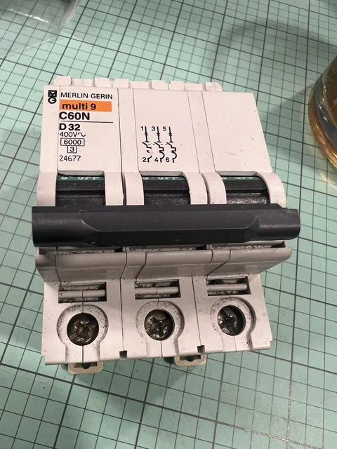 merlin gerin circuit breaker multi9 C60N