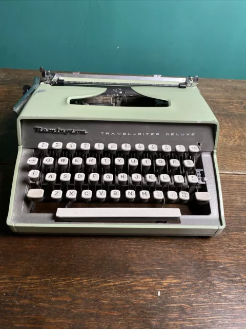 Vintage Remington Travel-Riter Deluxe Portable Typewriter 1960's