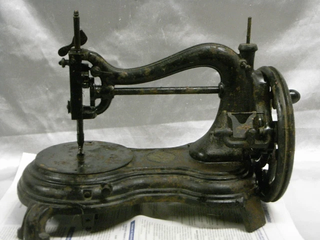 ANCIENNE MACHINE A coudre en fonte EUR 45,00 - PicClick FR