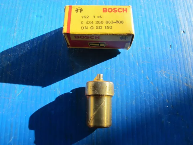 Injecteur Bosch pour: Renault: R20, R30, Fuego, Master, Audi 100, 131, 132,