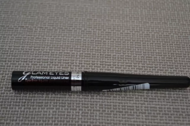 Rimmel London Glameyes Professional fodere per occhi liquidi in nero 3,5 ml prezzo utile £5,99