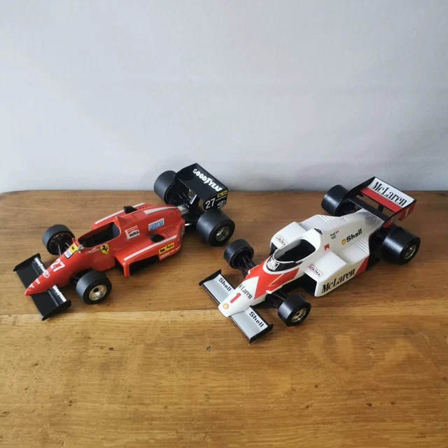 Onze voitures miniatures Formule 1 offrets par Elf dont Lotu - Lot 62