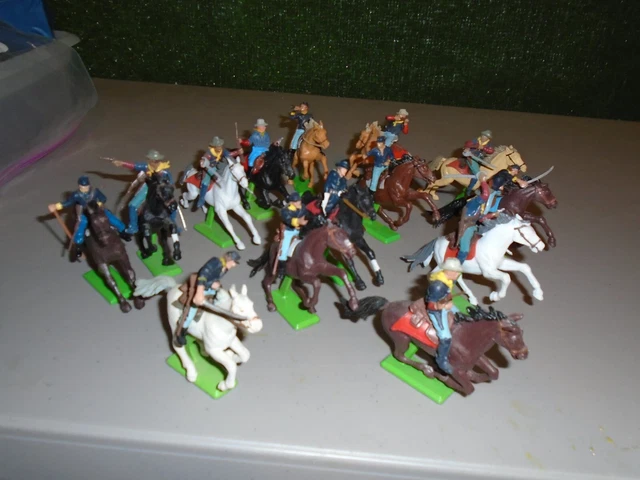 Deetail Lot of 14 Vintage 1971 Britains Civil War Union Riding Soldiers Deetail Lot of 14 Vintage 1971 Britains Civil War Union Riding Soldiers