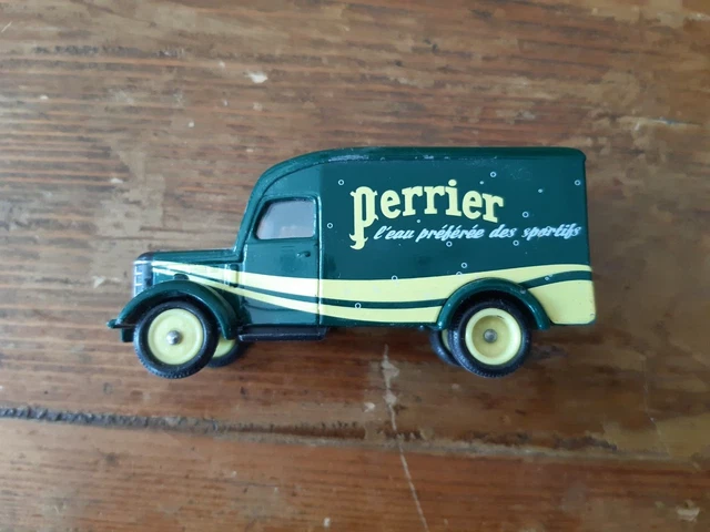 Camion Miniature Corgi Bedford Perrier 1960 - Collection Véhicules Publicitaires Anciens