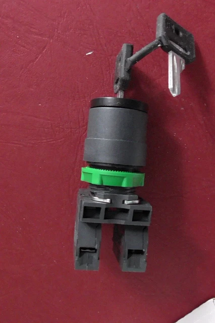 Bouton Tournant à Clé Schneider XB5-AG41 - Commutateur 2 Positions 1NO - Neuf