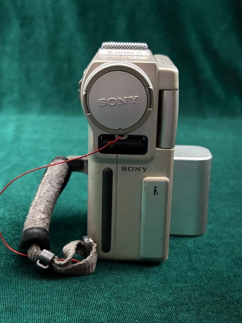 Caméscope Vintage Sony Handycam Vision DCR-PC1E – Mini DV, Argenté, état Fonctionnel