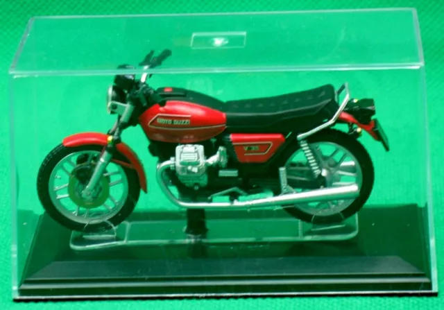 Moto Guzzi, V 35, 1:24 Scale Model, In Display Case, Starline Models! 2