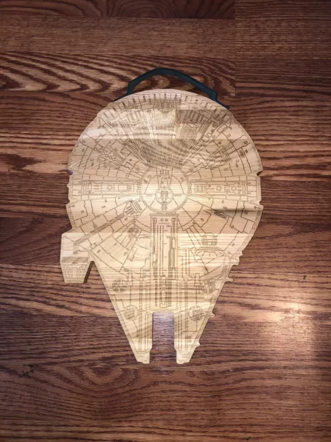 Millennium Falcon Board - Wooden Cutting Board/Star Wars