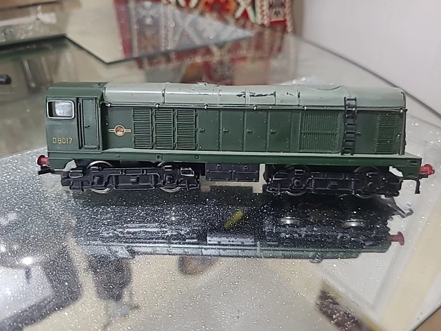 HORNBY DUBLO 2-RAIL Class 20 BO-BO DIESEL 2231 ELECTRIC GOOD WORKINg Loco