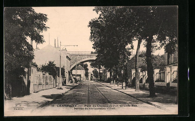 CPA Champigny, Pont du Chemin de Fer, Grande Rue, bordèe de ravissantes villas