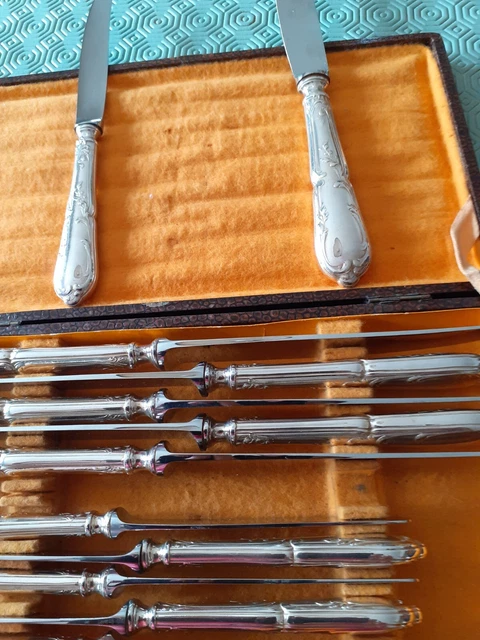 Ensemble de six grands couteaux et six couteaux à fromage - Lot 65