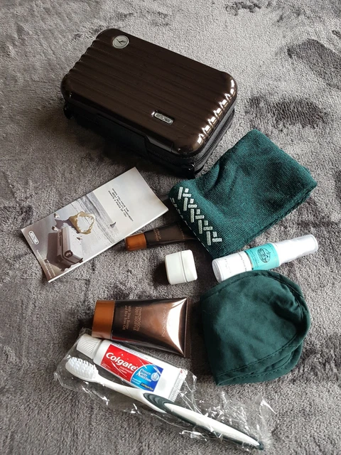 Lufthansa First Class Amenity Kit, Herren (Gebraucht) in bioggio für