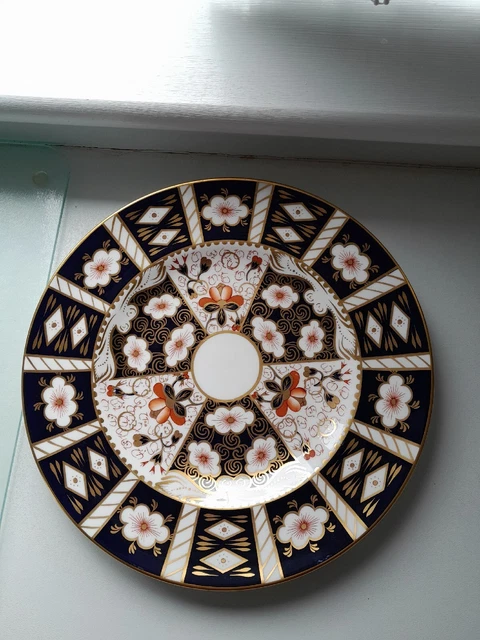 Royal Crown Derby Imari 2451 Large Dinner Plate 10.5"
