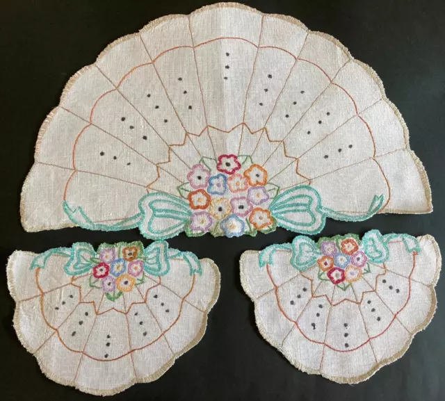 Lovely 3 Piece Fan Shaped Hand Embroidered Duchess Set - Floral & Bow Pattern