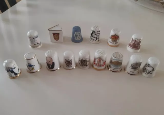 Collectables 15 Bone Chine Thimbles Made In England.