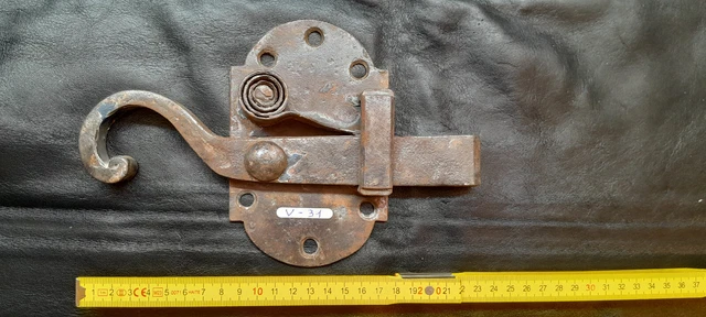 Ancien gros verrou en fer forgé pour porte, serrure ferrure