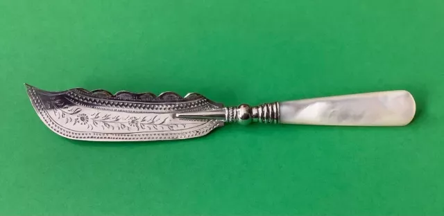 Antique Silver & Mother of Pearl Butter Knife - Adie & Lovekin Birmingham 1921