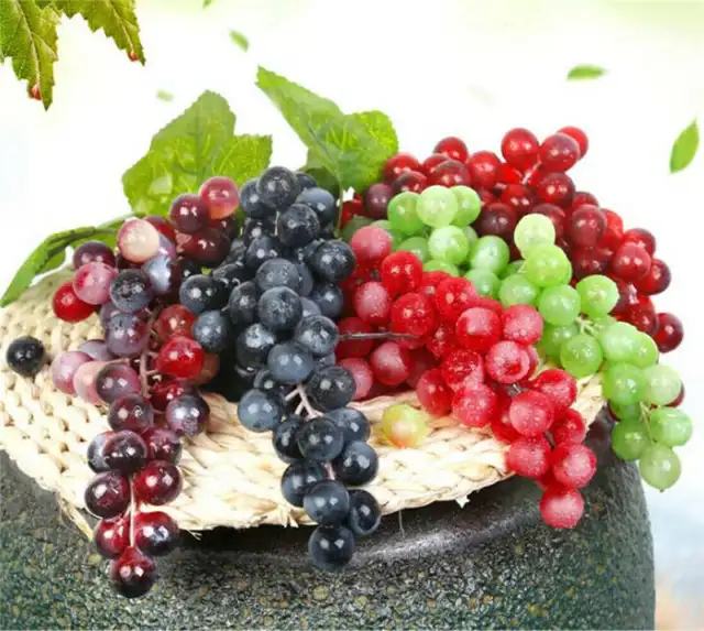 Artificial Grapes Bunches Fake Fruit Lifelike Plastic Home Garden Decor Rattan
