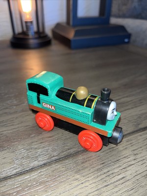 thomas wooden railway race day relay set