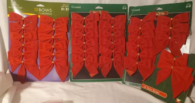 Vintage Holiday Time Velvet Ribbon 35 Count Holiday Bows Red