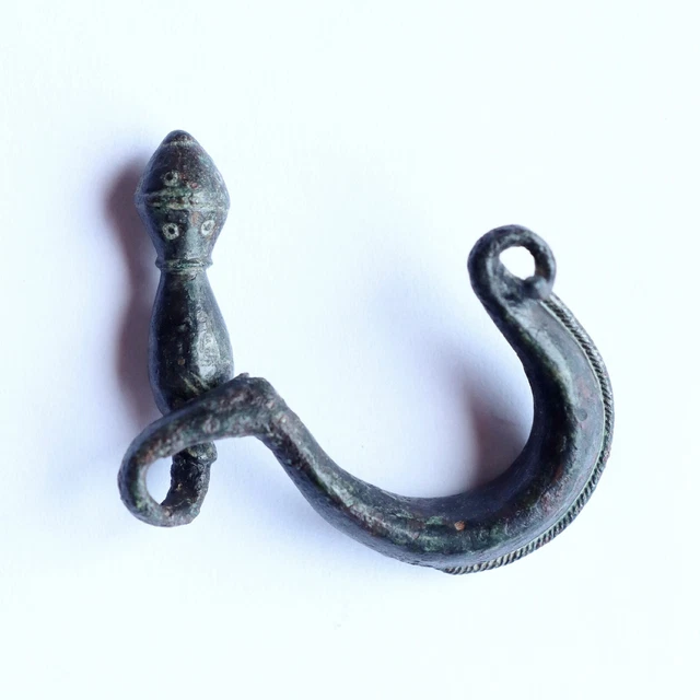 Escasa Fibula Celtíbera De Pie Vuelto S. Iv-Iii A. C.